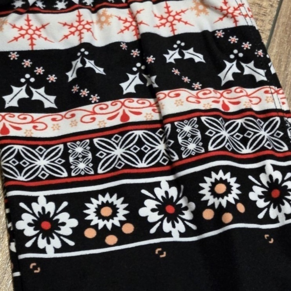 Leggings Depot Christmas Holiday Print Leggings Snowflakes Trees One Size - Picture 2 of 3